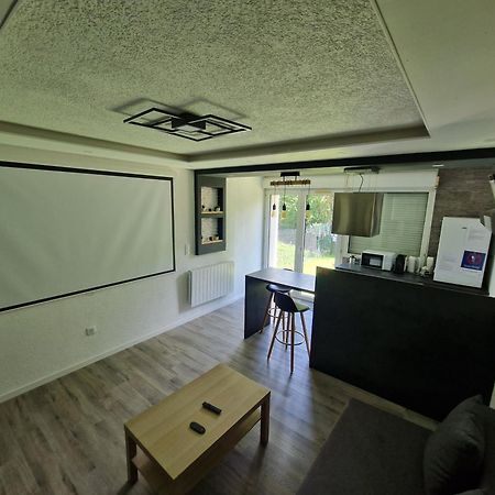 Logement Atypique & Parking Gratuit Gex Exteriör bild