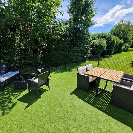 Logement Atypique & Parking Gratuit Gex Exteriör bild