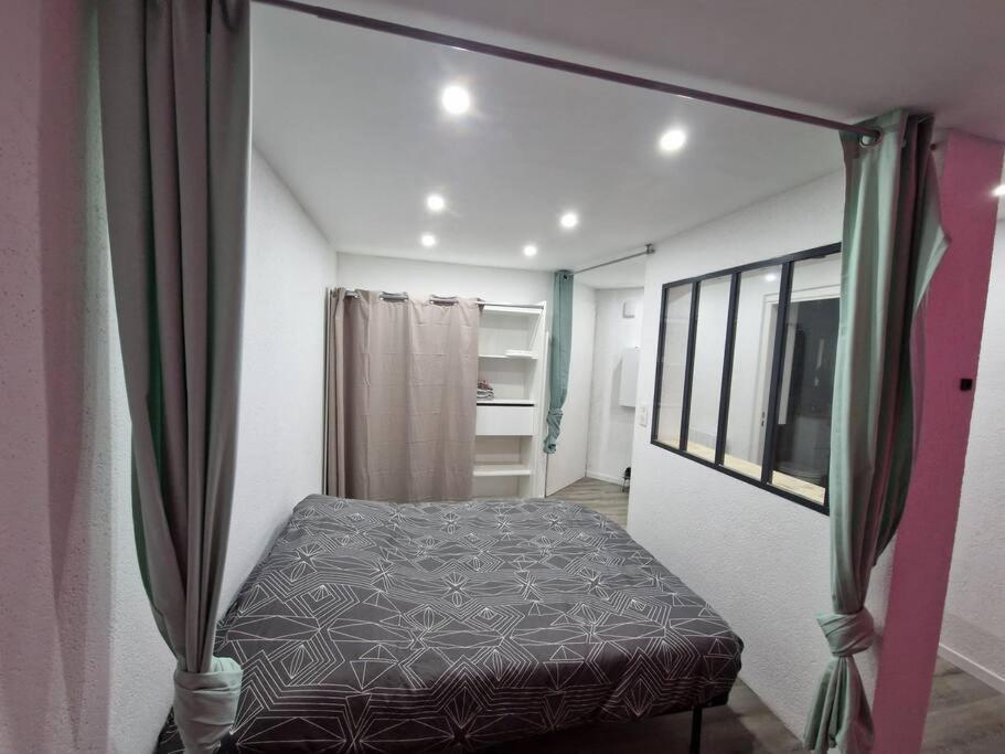 Logement Atypique & Parking Gratuit Gex Exteriör bild
