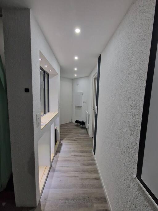 Logement Atypique & Parking Gratuit Gex Exteriör bild