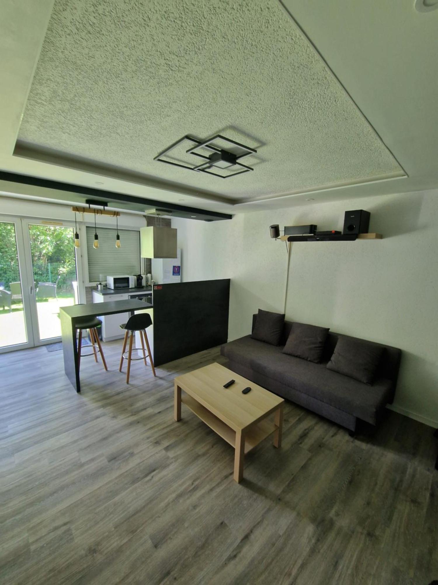 Logement Atypique & Parking Gratuit Gex Exteriör bild